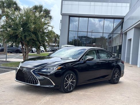 Used 2024 Lexus ES 350 w/ Premium Package FWD image 7