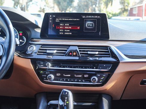 Used 2019 BMW 540i image 13