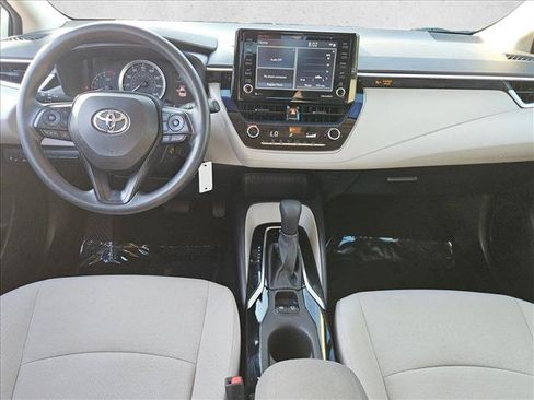 Used 2022 Toyota Corolla LE FWD image 16