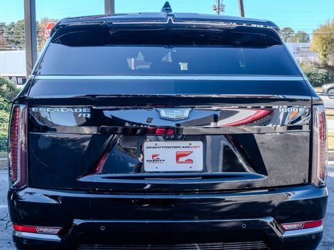 Used 2025 Cadillac Escalade IQ Luxury 2 image 27