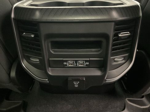 Used 2025 RAM 1500 Big Horn AWD/4WD image 29