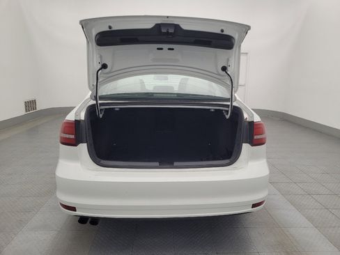 Used 2016 Volkswagen Jetta Sport image 29