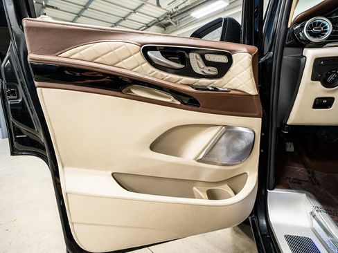 Used 2020 Mercedes-Benz Metris Passenger image 25