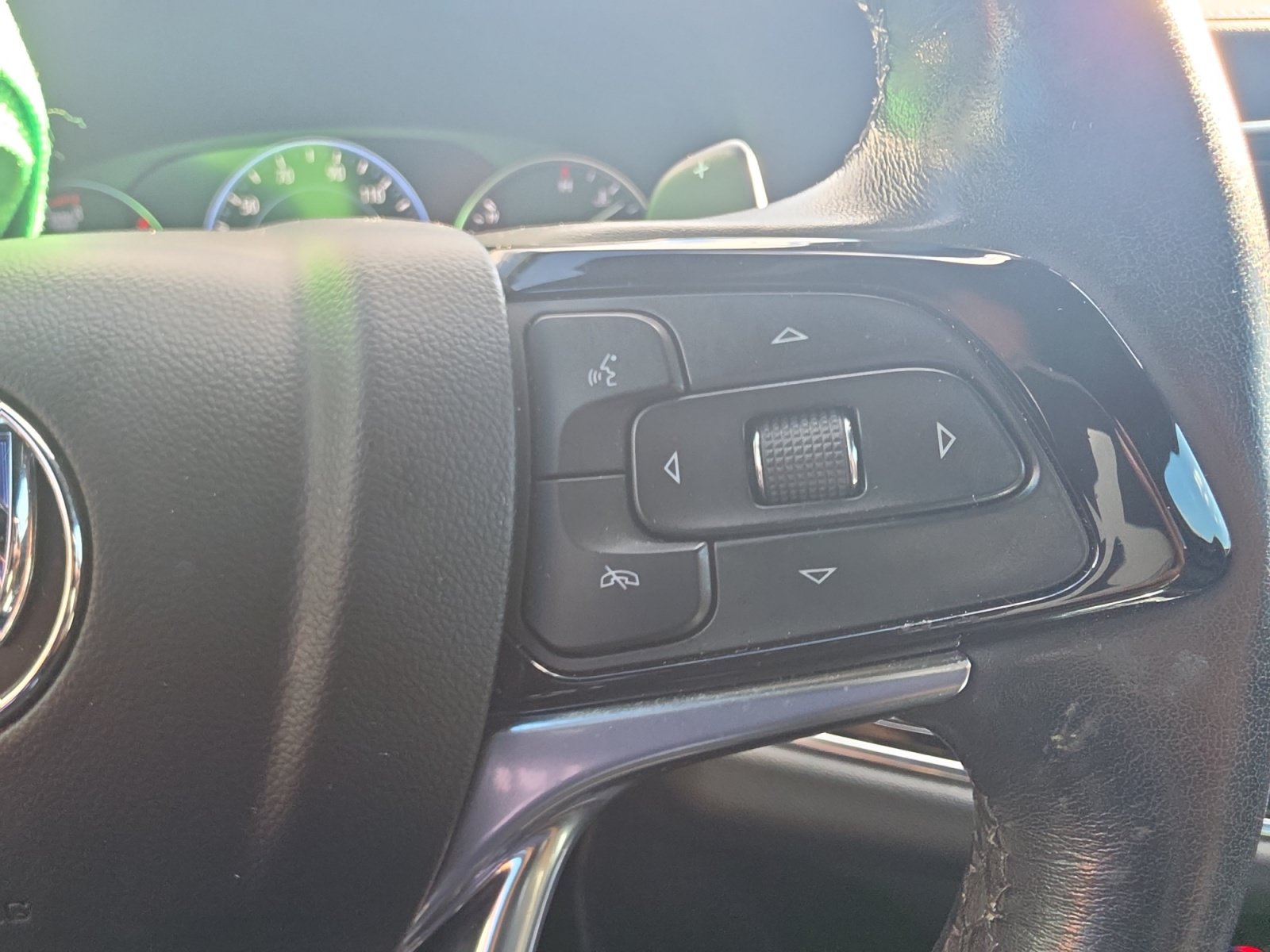 Used 2024 Buick Enclave Avenir w/ Avenir Technology Package FWD image 15