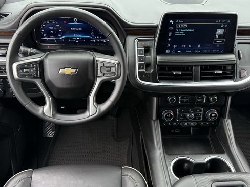 Certified 2023 Chevrolet Suburban Premier image 12