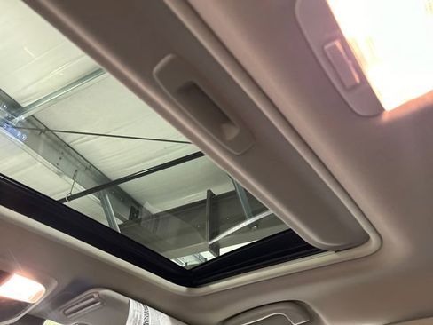 Used 2024 Subaru Crosstrek 2.0i Premium image 27