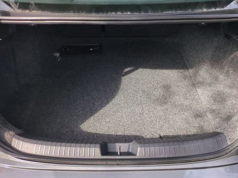 Used 2024 Volkswagen Jetta SE image 12