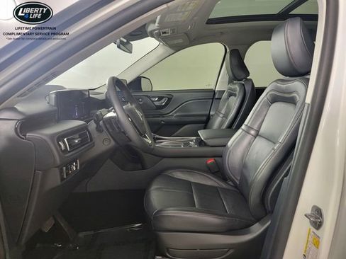 Used 2025 Lincoln Aviator Reserve w/ Jet Appearance Package AWD/4WD image 13