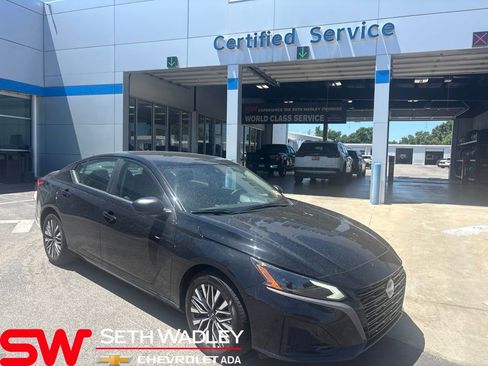 Used 2026 Nissan Altima 2.5 SV FWD image 1