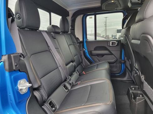 New 2026 Jeep Gladiator Sport AWD/4WD image 22