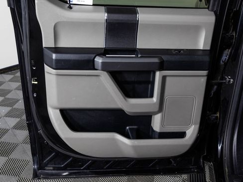 Used 2018 Ford F150 XLT image 32