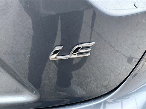 Used 2021 Toyota Corolla LE image 10