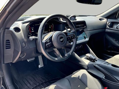 Used 2024 Nissan Z Performance w/ Floor Mat Package RWD image 18