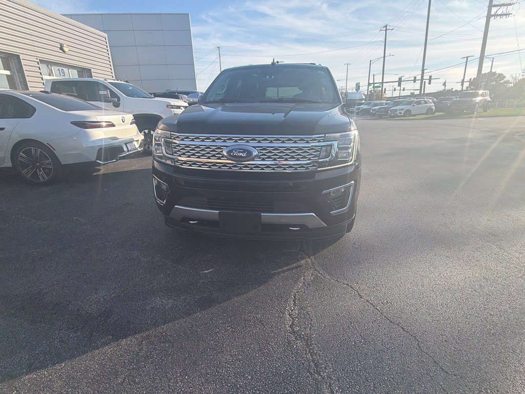 Used 2018 Ford Expedition Platinum AWD/4WD image 3