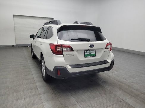 Used 2018 Subaru Outback 2.5i Premium w/ Popular Package #1 AWD/4WD image 5