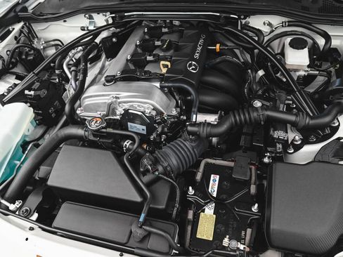 Used 2023 MAZDA MX-5 Miata Grand Touring RWD image 37