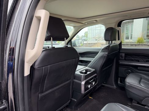 Used 2021 Ford Expedition Platinum AWD/4WD image 13