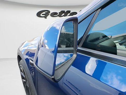 Used 2023 Tesla Model Y Long Range image 7