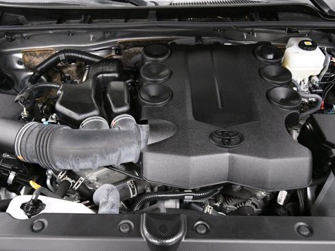 Certified 2024 Toyota 4Runner SR5 Premium image 33