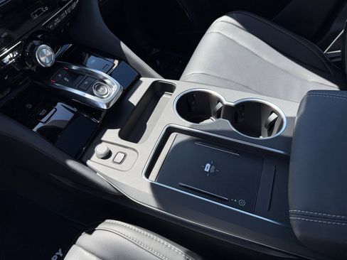 Used 2025 Acura MDX w/ Technology Package image 13