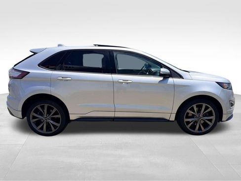 Used 2018 Ford Edge Sport w/ Equipment Group 401A AWD/4WD image 4