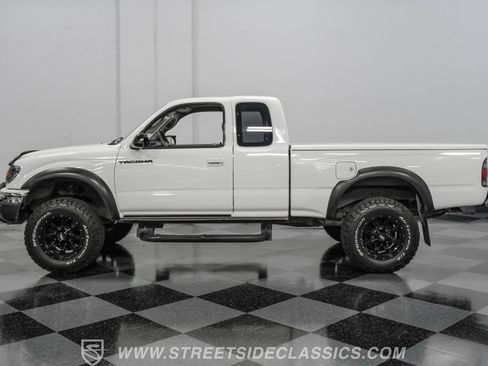 Used 2002 Toyota Tacoma PreRunner image 2