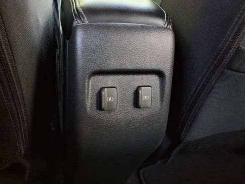 Certified 2024 Nissan Kicks SV image 25