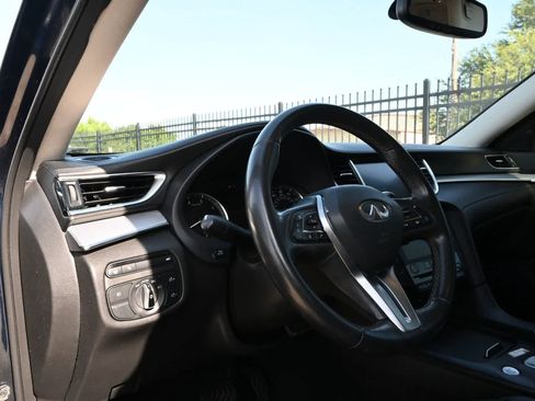 Used 2021 INFINITI QX50 Luxe AWD/4WD image 16