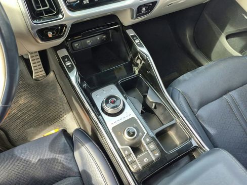 Used 2022 Kia Sorento SX Prestige image 21