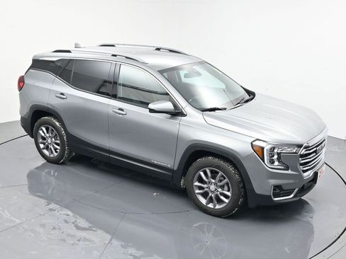 Certified 2023 GMC Terrain SLT image 25