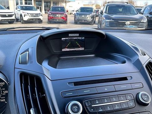 Used 2017 Ford Escape SE image 13