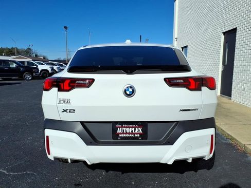 Used 2025 BMW X2 xDrive28i image 4