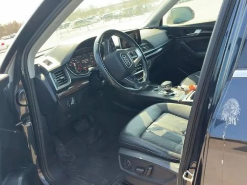 Used 2018 Toyota Highlander LE image 3