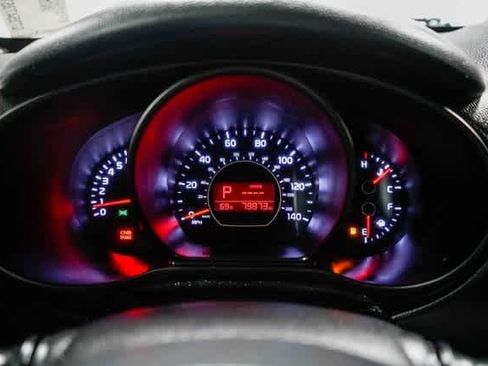 Used 2016 Kia Soul + image 23