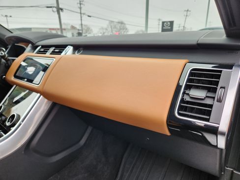 Used 2021 Land Rover Range Rover Sport HSE Dynamic image 17