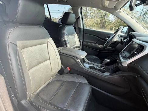 Used 2017 GMC Acadia SLT FWD image 14