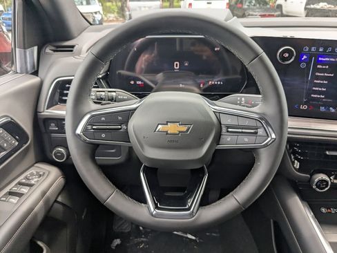 New 2025 Chevrolet Suburban Premier image 15