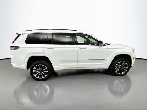 Used 2021 Jeep Grand Cherokee L Overland w/ Advanced Protech Group III AWD/4WD image 8
