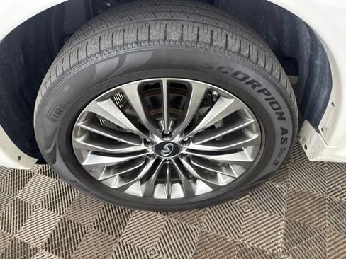 Used 2019 INFINITI QX80 Luxe w/ 22" Wheel Package AWD/4WD image 34