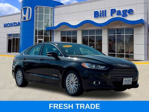Used 2013 Ford Fusion SE FWD image 1