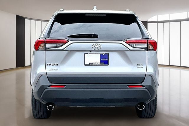 Used 2025 Toyota RAV4 XLE Premium w/ Weather Package AWD/4WD image 5