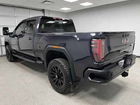 Used 2024 GMC Sierra 2500 AT4 w/ AT4 Premium Plus Package AWD/4WD image 8