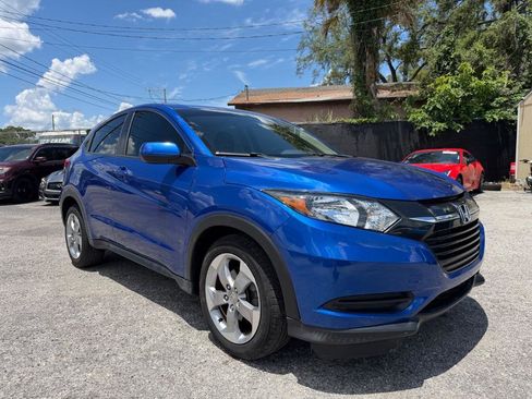 Used 2018 Honda HR-V LX image 3