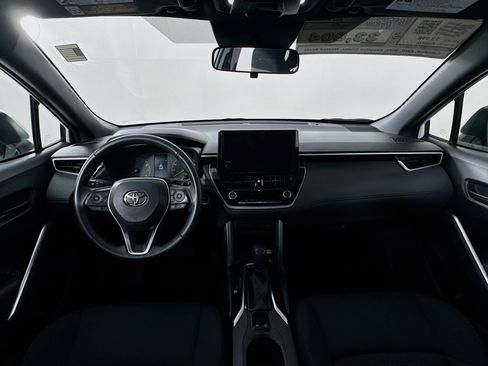 Used 2023 Toyota Corolla Cross AWD Hybrid image 23