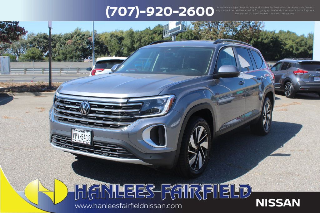 Used 2025 Volkswagen Atlas SE FWD image 3