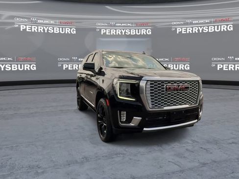 Used 2023 GMC Yukon Denali w/ Denali Reserve Package AWD/4WD image 2