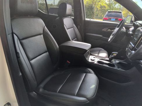 Used 2023 Chevrolet Traverse High Country AWD/4WD image 31