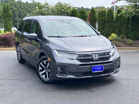 Used 2026 Honda Odyssey EX-L image 2