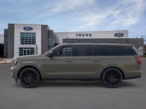 New 2026 Ford Expedition Max Platinum image 3