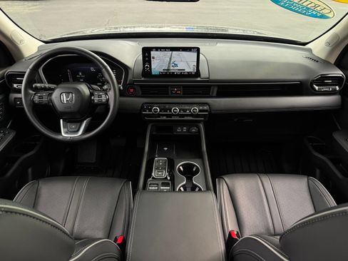 Certified 2025 Honda Pilot Elite image 15